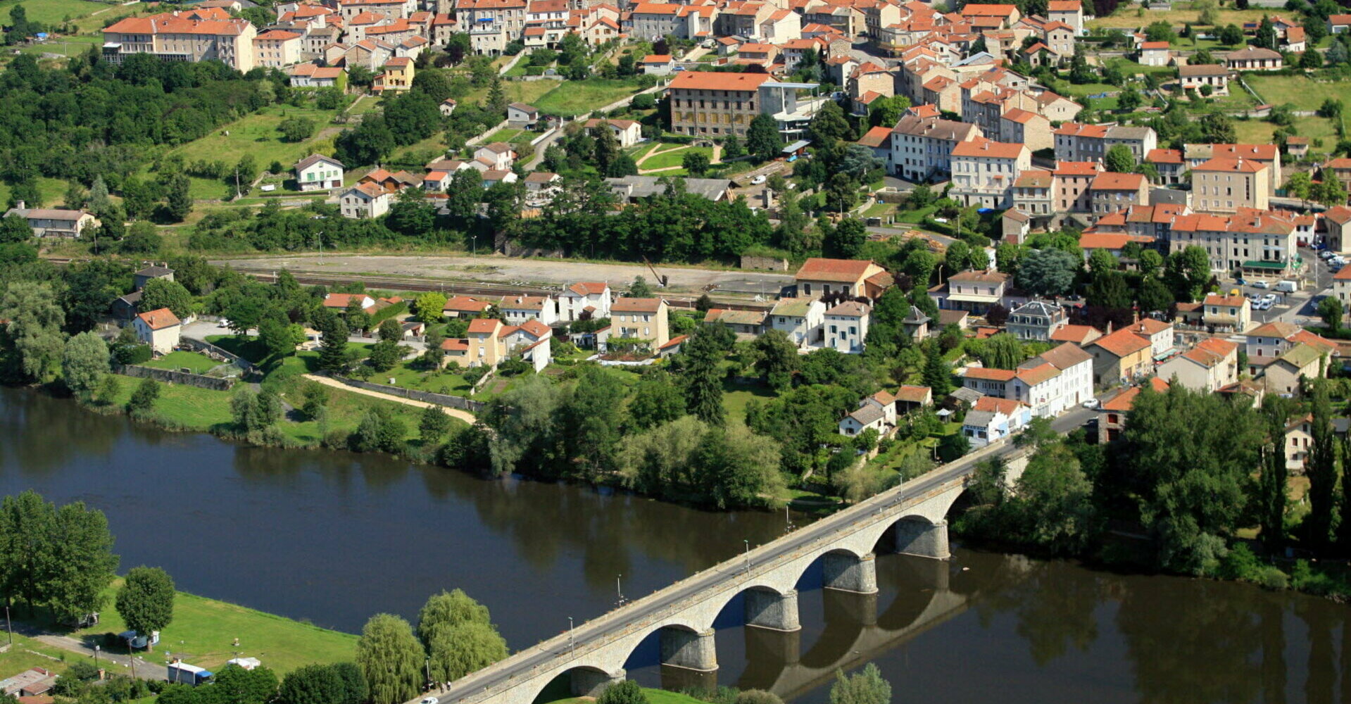 Ville de Retournac dans le 43 